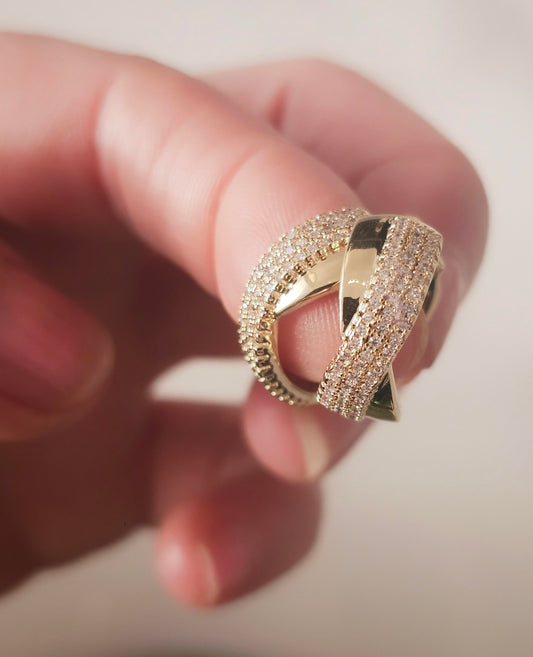 UITVERKOCHT "Twisted Luxe" oorbellen (Pre-orderen is mogelijk)