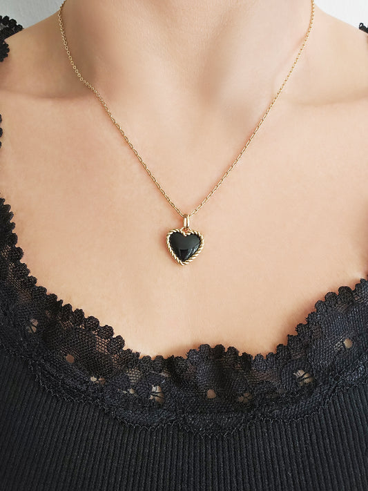 "Heart wrap black" hanger (excl. ketting)
